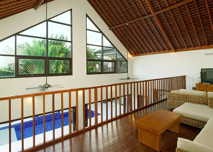 Kashantre, 4 Bedroom, Sleeps 12 Villa *