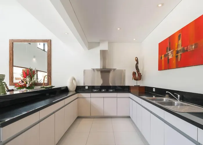 Kashantre, 4 Bedroom, Sleeps 12 Seminyak (Bali)