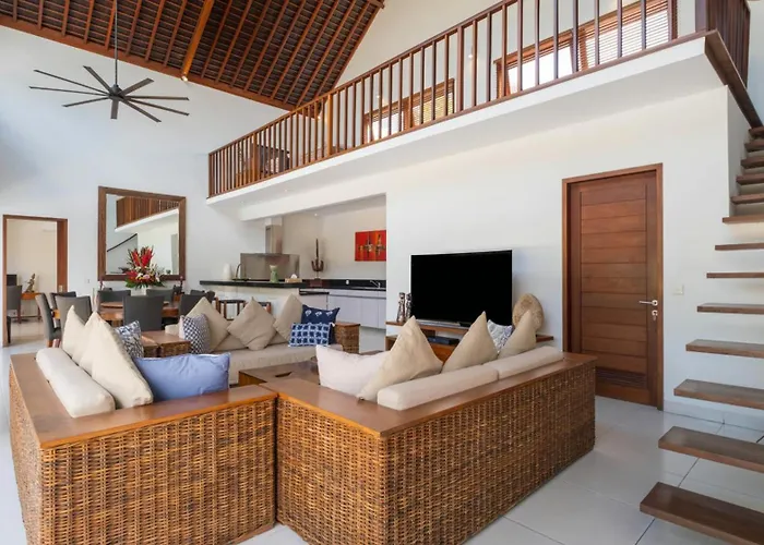 Kashantre, 4 Bedroom, Sleeps 12 Seminyak (Bali)