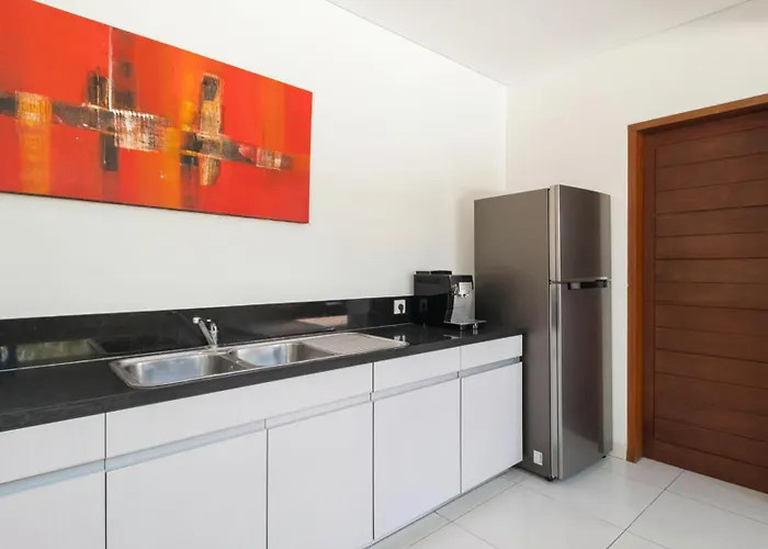 Kashantre, 4 Bedroom, Sleeps 12 Seminyak (Bali)