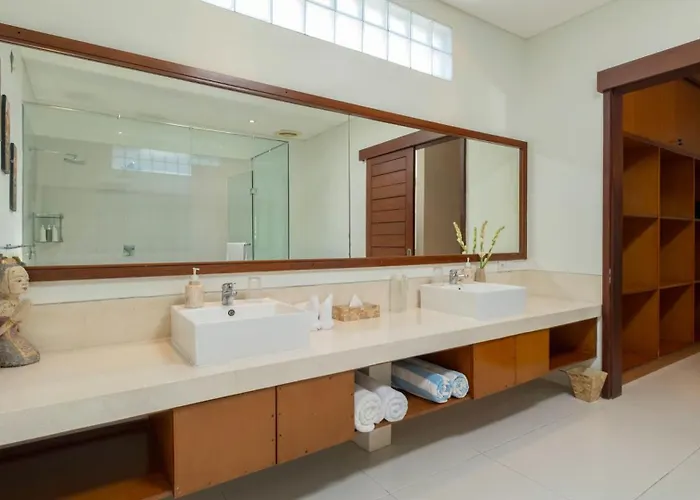 Kashantre, 4 Bedroom, Sleeps 12