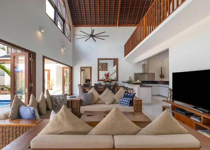 Kashantre, 4 Bedroom, Sleeps 12 Seminyak (Bali)