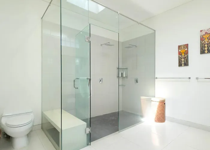Kashantre, 4 Bedroom, Sleeps 12 Villa *