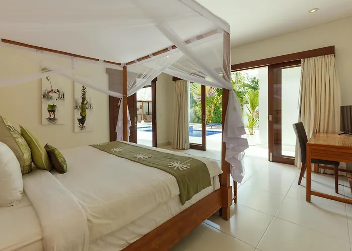 Kashantre, 4 Bedroom, Sleeps 12 Seminyak (Bali)