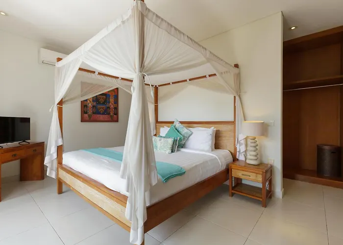 Villa Kashantre, 4 Bedroom, Sleeps 12